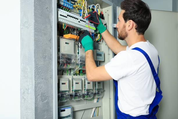 Electrical Outlet Repair in IL